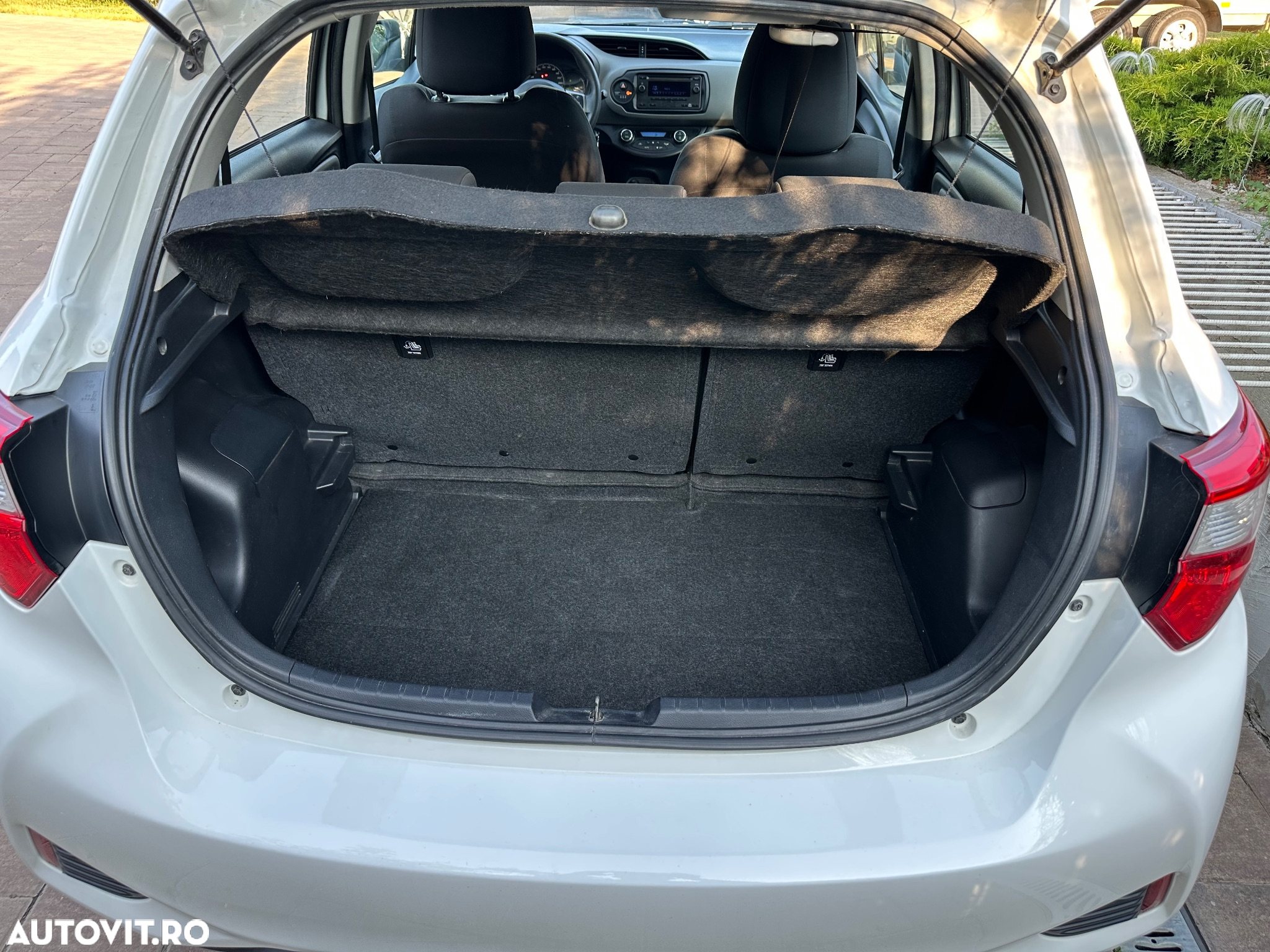 Toyota Yaris 1.5 VVT-i HSD Eco - 12