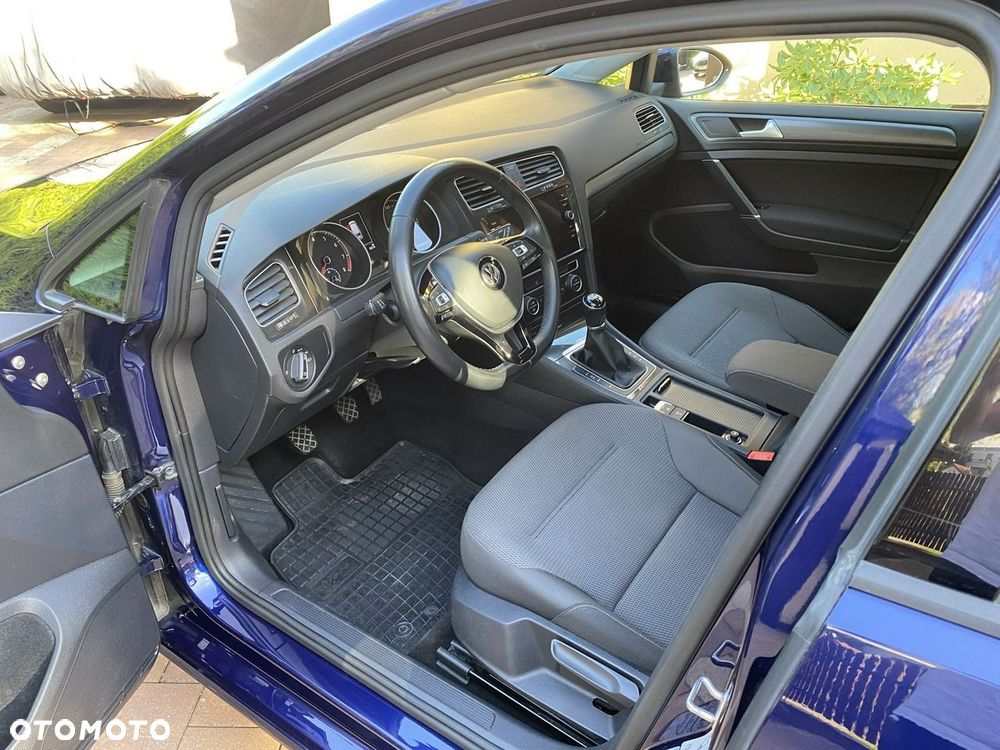 Volkswagen Golf 1.5 TSI BMT Comfortline - 17