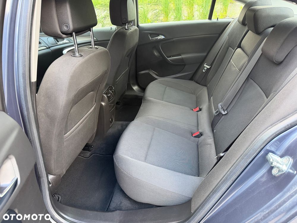 Opel Insignia - 10