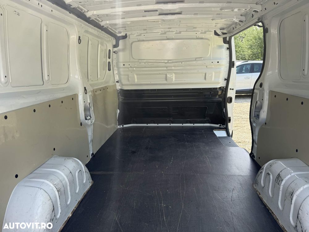 Renault Trafic - 11