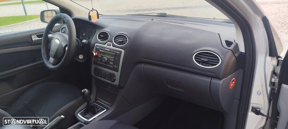 Ford Focus 1.6 TDCi Ghia - 8