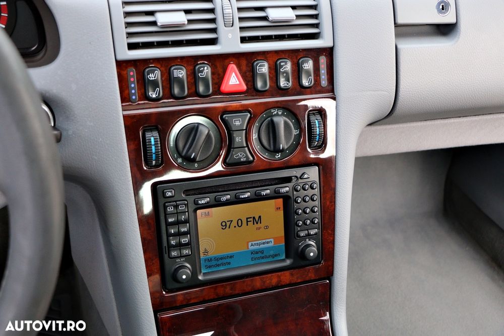 Mercedes-Benz E 320 Aut Avantgarde - 24