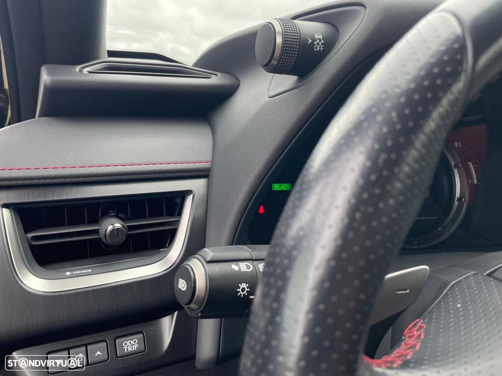 Lexus UX 250h F Sport - 27