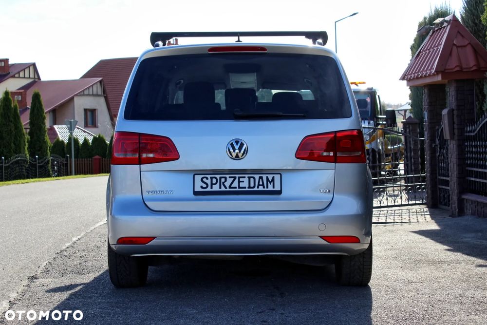 Volkswagen Touran 1.6 TDI DPF BlueMot Comfortline - 12