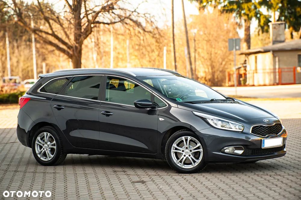 Kia Ceed - 4