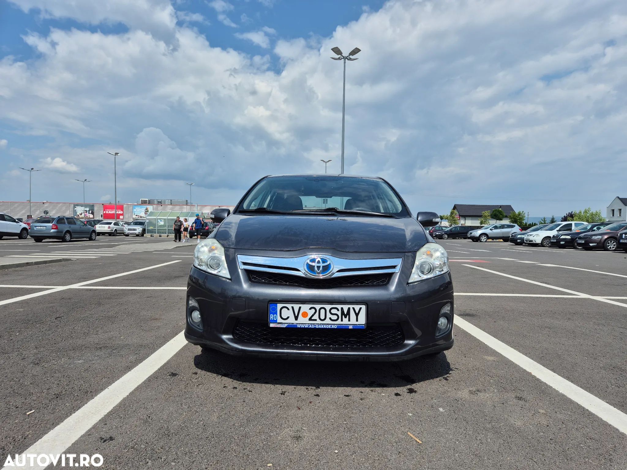 Toyota Auris - 1