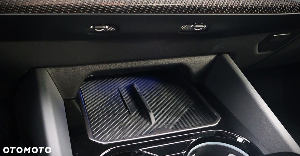 BMW Seria 5 520d - 38