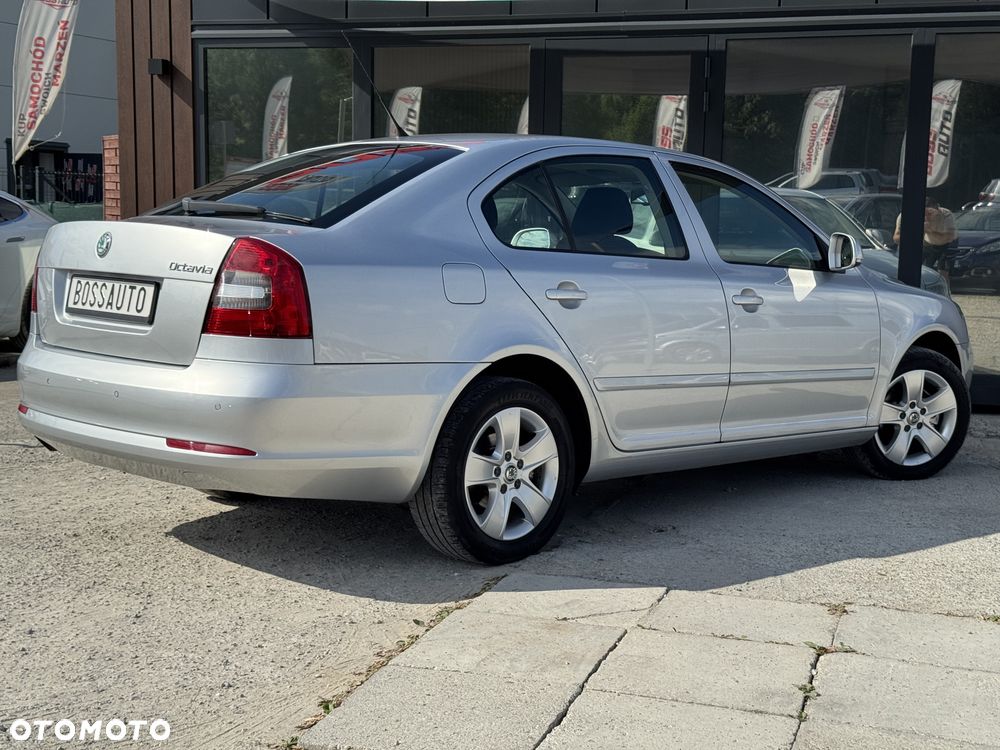 Skoda Octavia 1.6 TDI DPF DSG Classic - 10