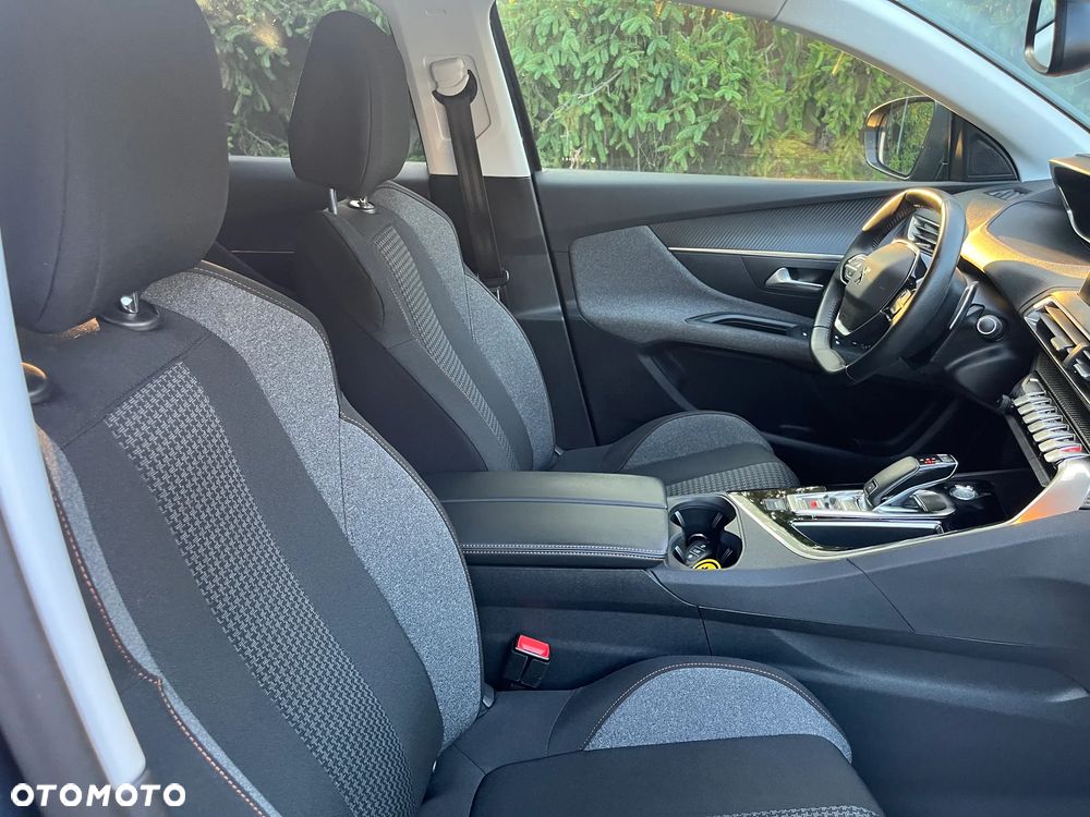 Peugeot 3008 1.2 PureTech Active Pack S&S EAT8 - 12
