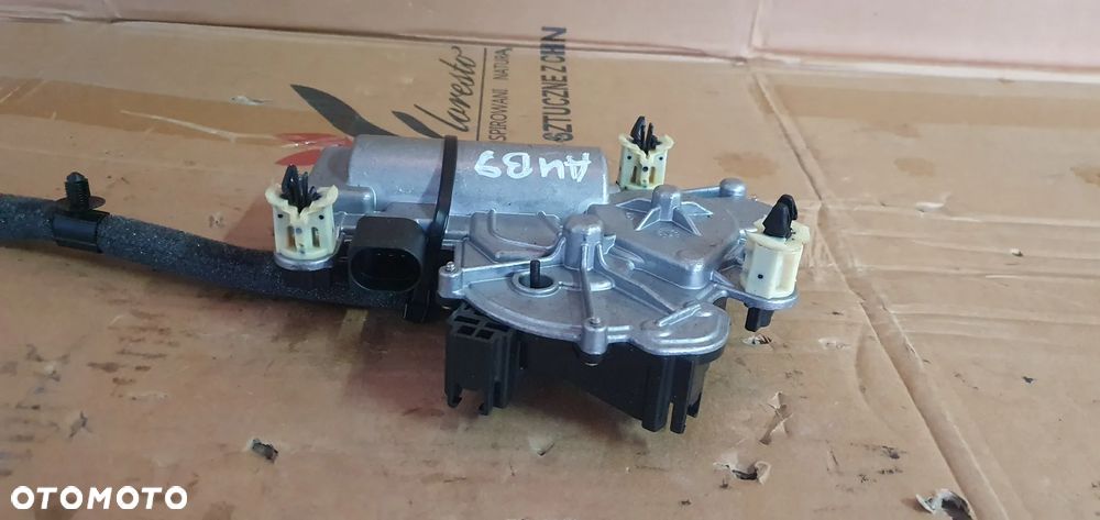Zamek klapy bagażnika dociąg Audi A4 B9 Kombi 3V5827887A - 3