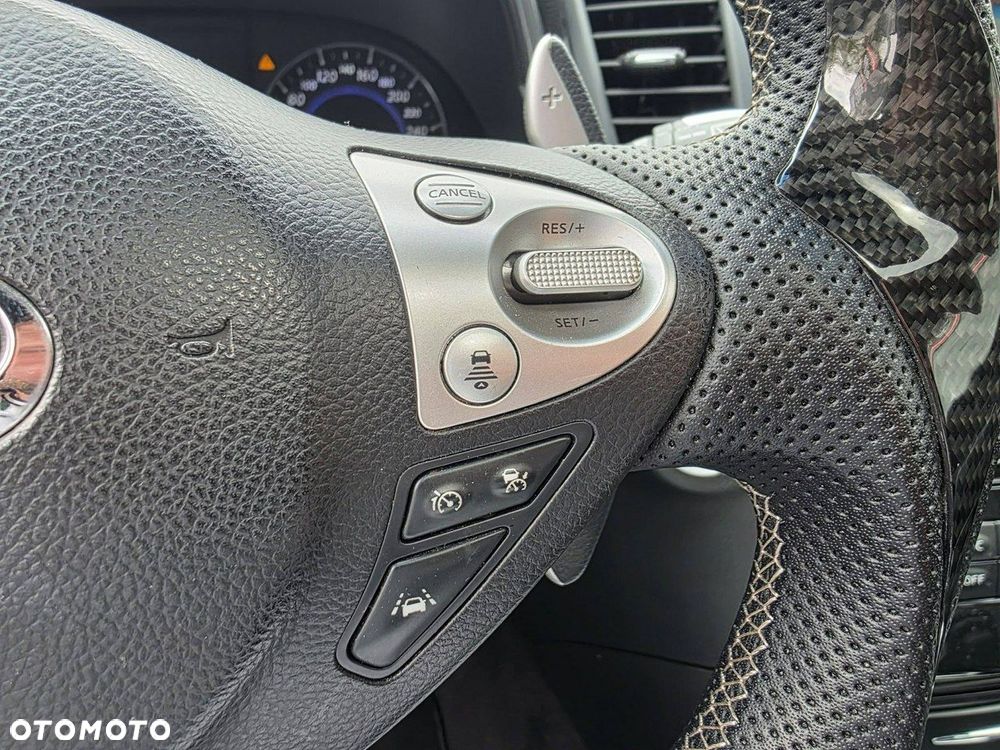 Infiniti QX70 - 17