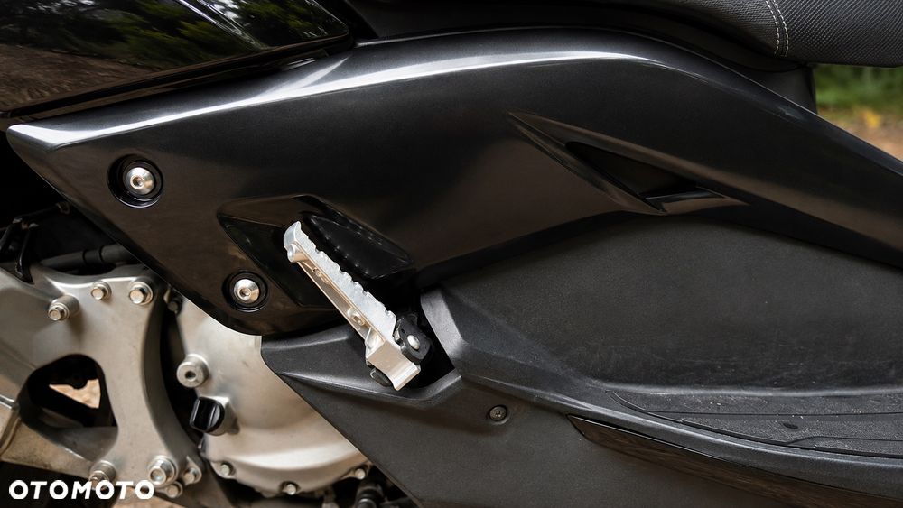 Yamaha X-max - 10