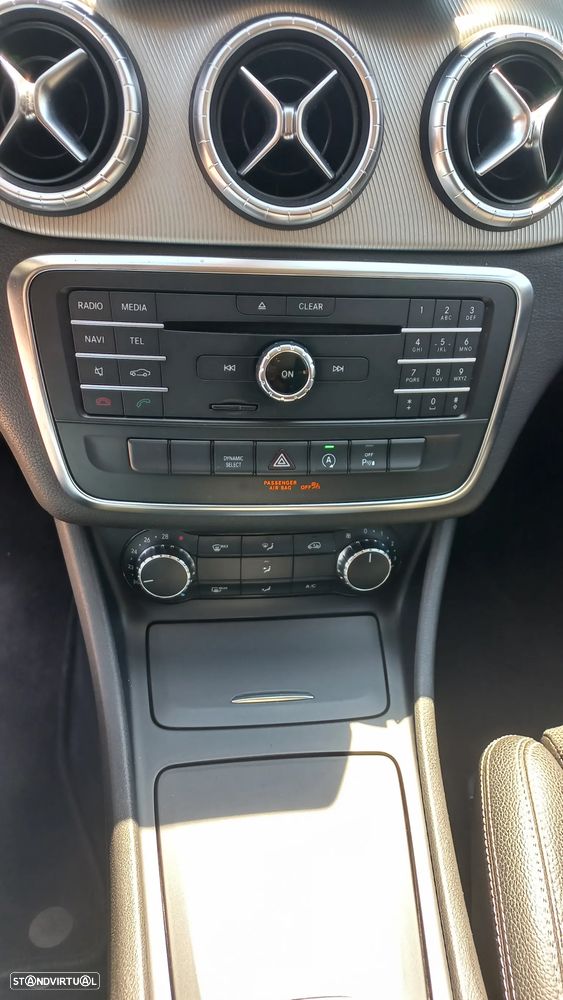 Mercedes-Benz CLA 200 d 7G-DCT Urban - 13