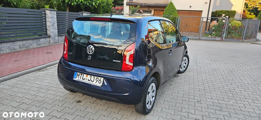 Volkswagen up! BlueMotion Technology move - 11
