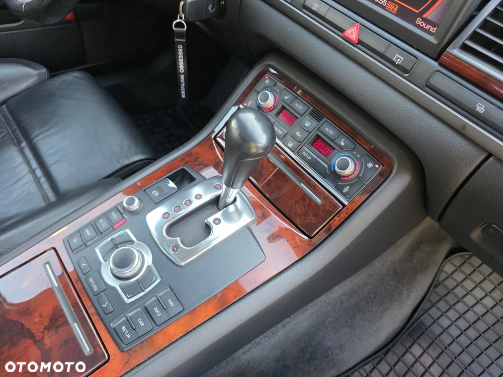 Audi A8 3.0 TDI DPF quattro - 25