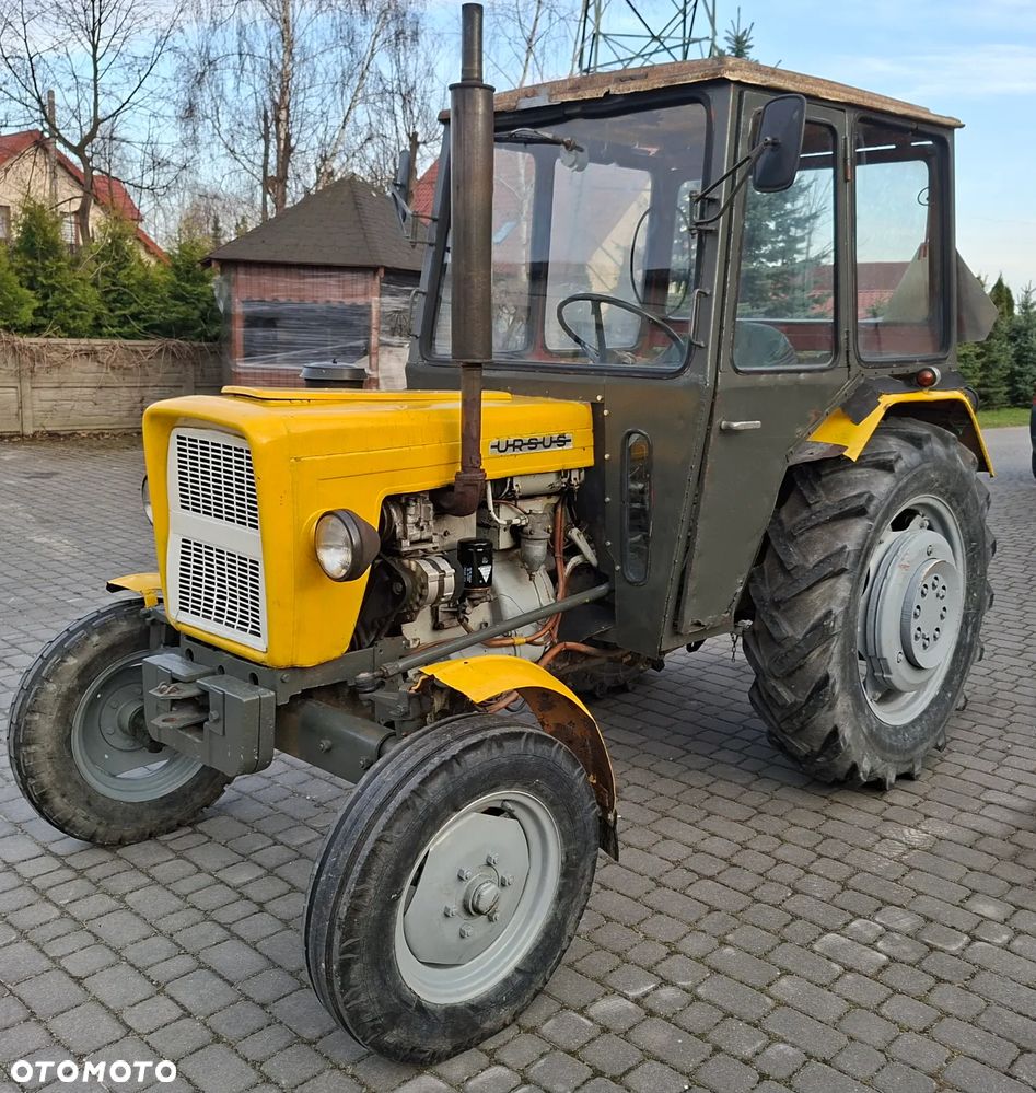 Ursus C330M - 1