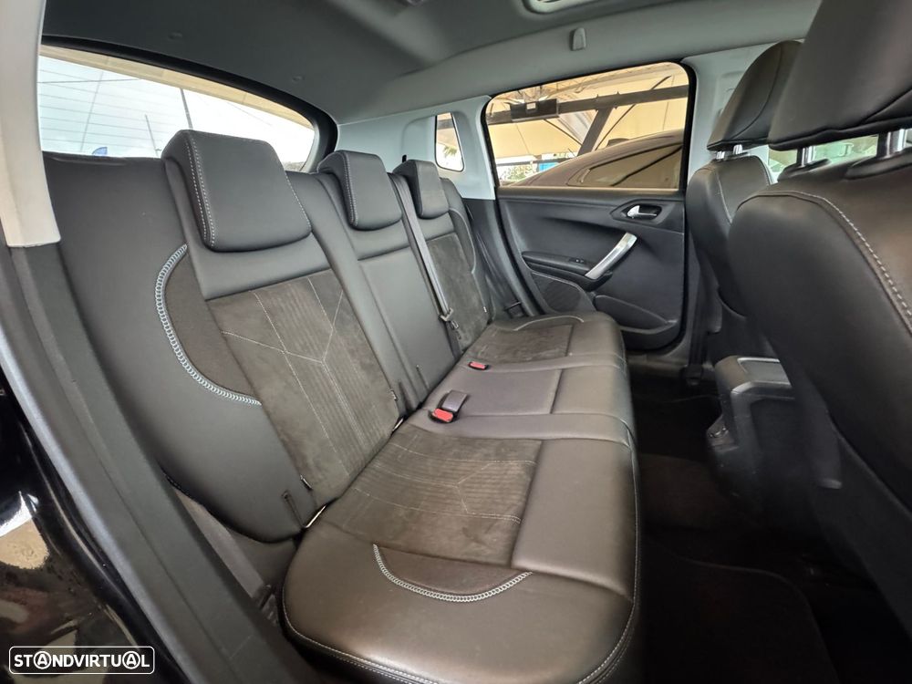 Peugeot 2008 1.2 PureTech Allure - 27