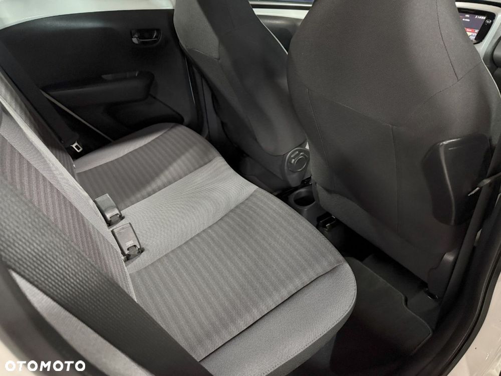 Toyota Aygo x-play connect - 31