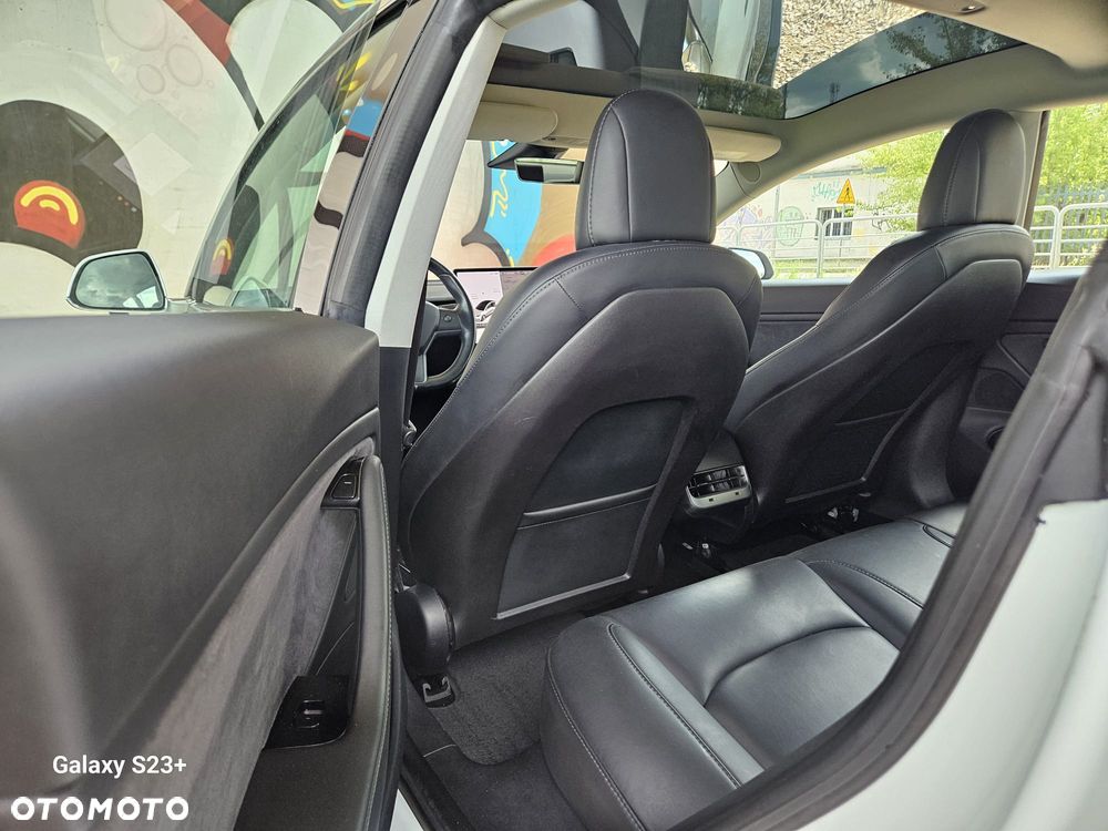 Tesla Model 3 - 14