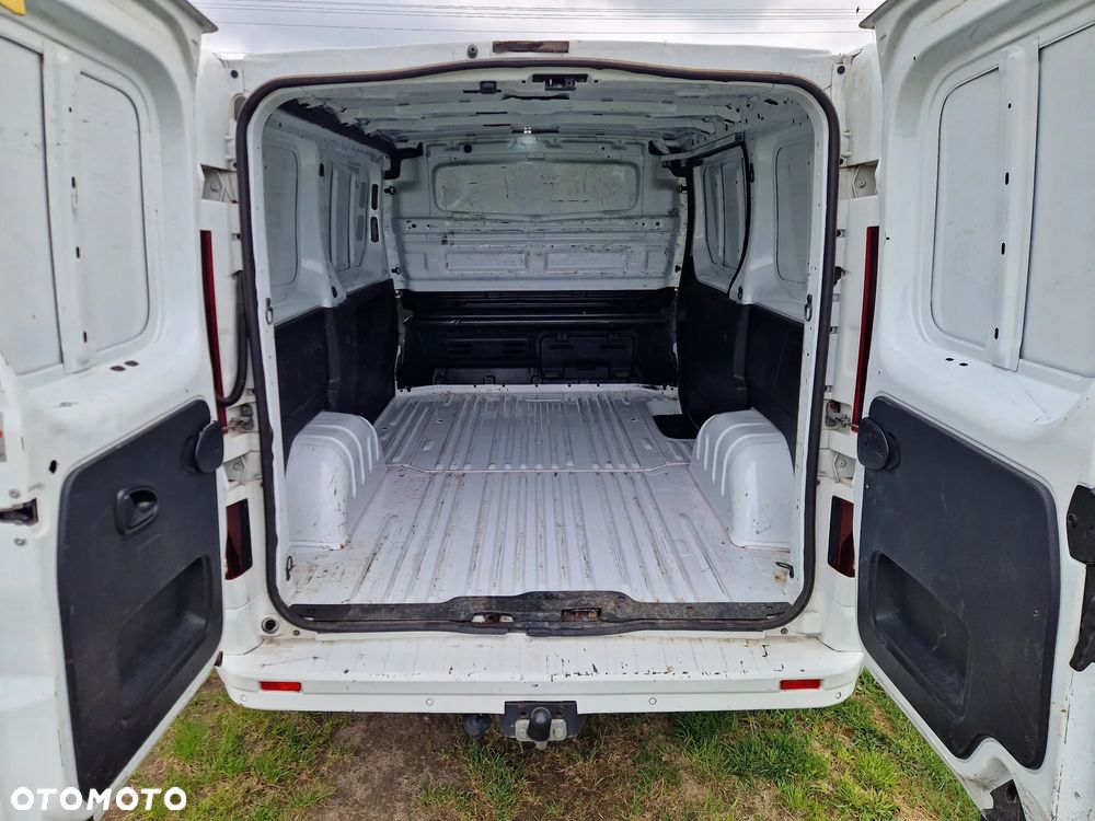 Opel Vivaro - 8