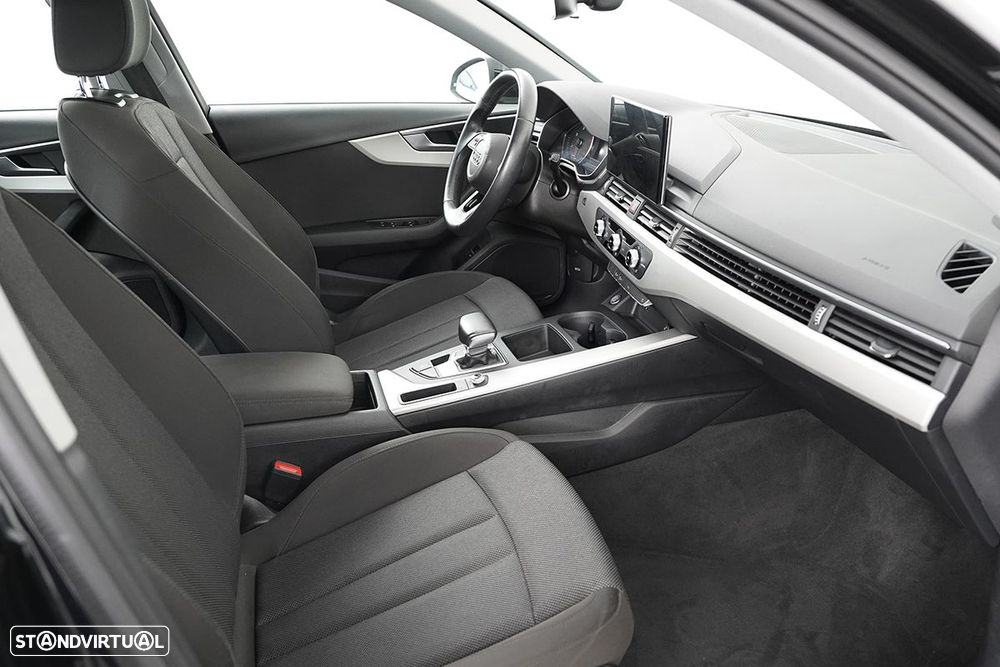 Audi A4 Avant 30 TDI S tronic - 20