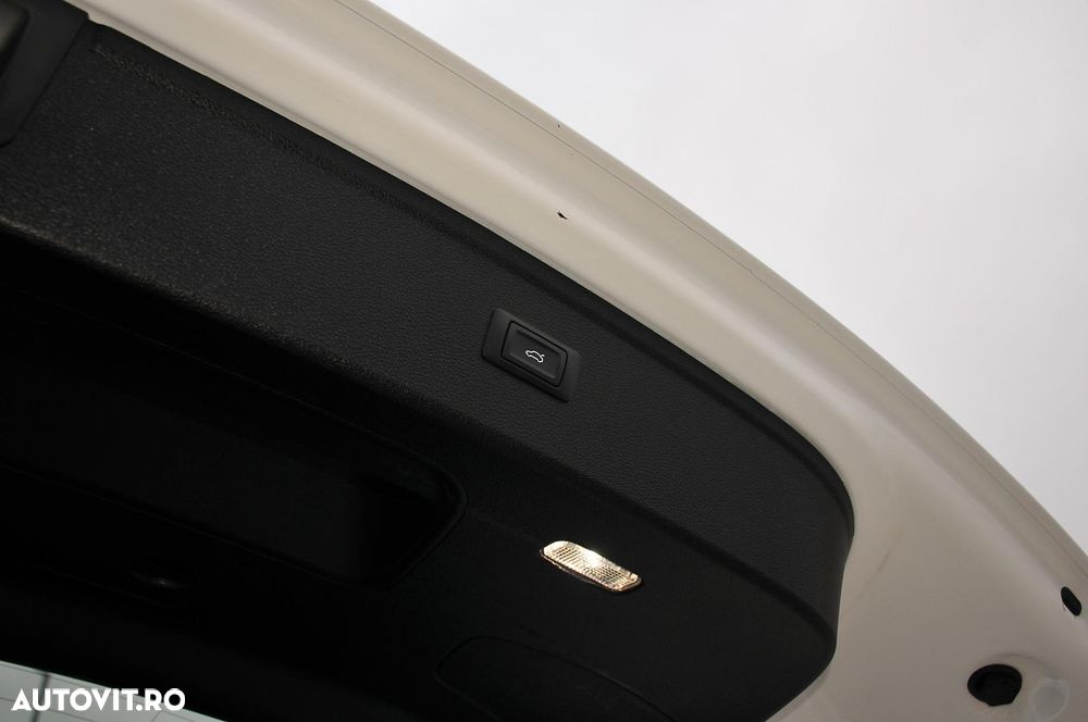 Audi Q5 40 TDI quattro S tronic S line - 28