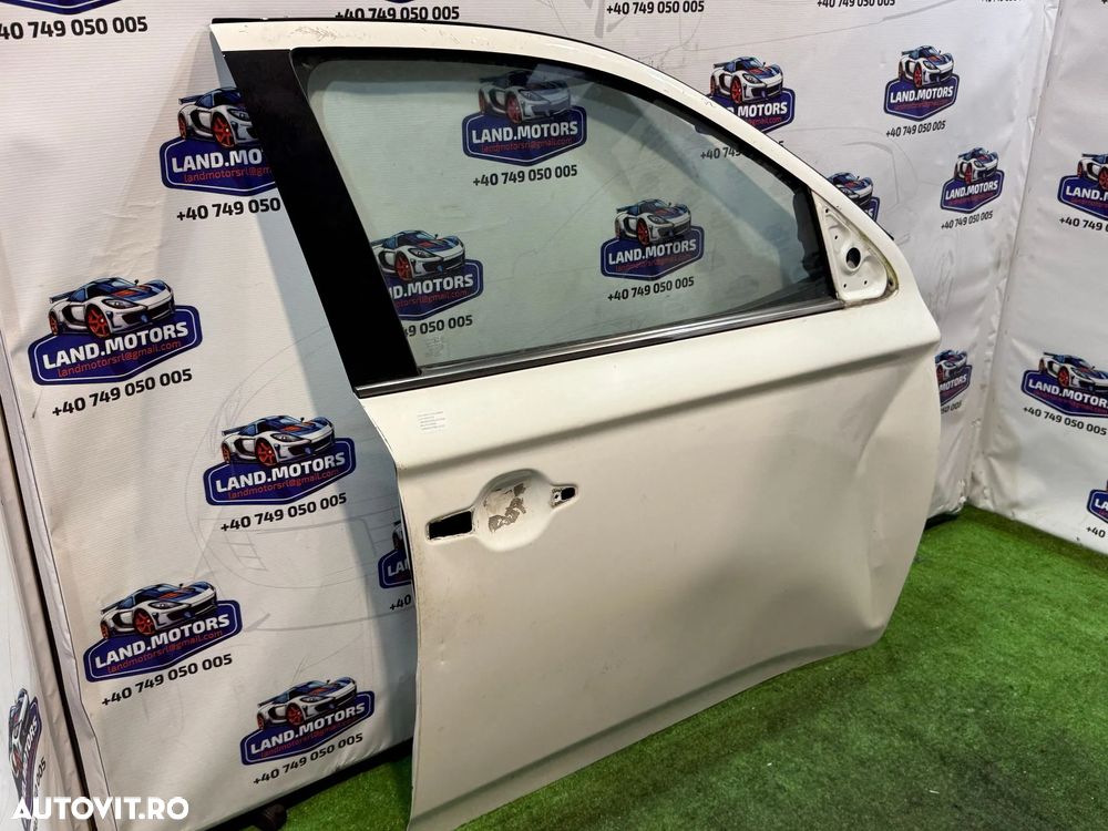 USA PORTIERA FATA DREAPTA (AVARIAT) MITSUBISHI OUTLANDER 3 2.0 BENZINA + ELECTRIC 2016 COD OEM 5700B860 2016-2021 - 3