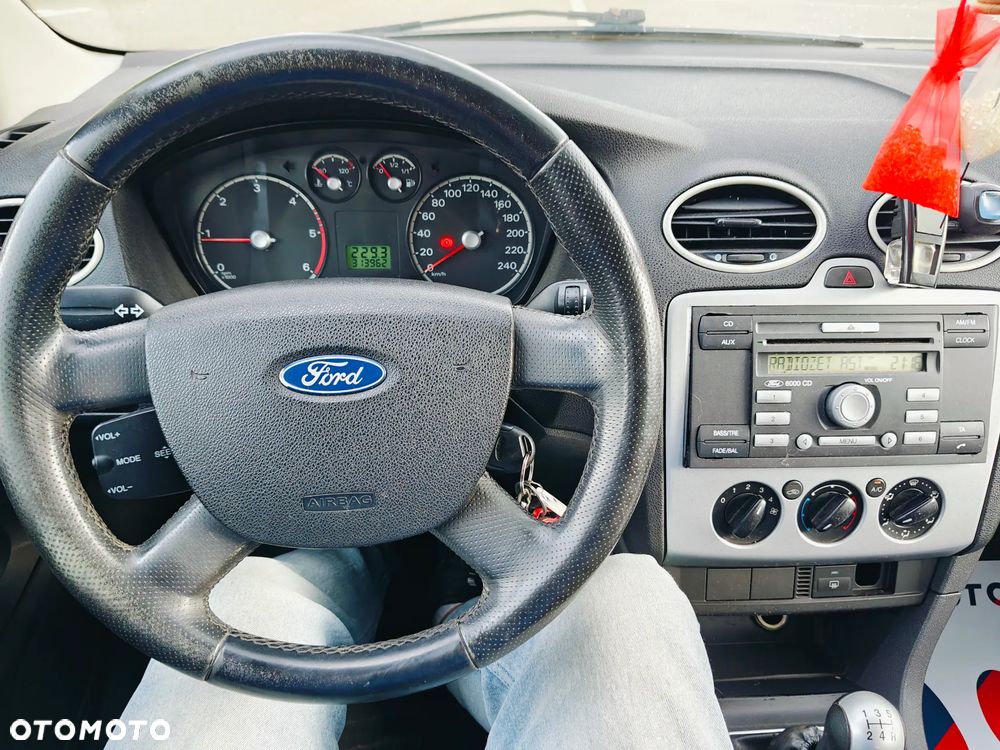 Ford Focus TDCi Ghia - 19