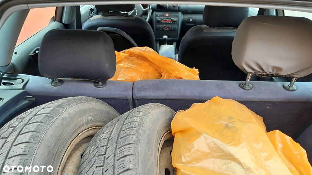 Audi A3 Sportback 1.9 TDI Ambiente - 6