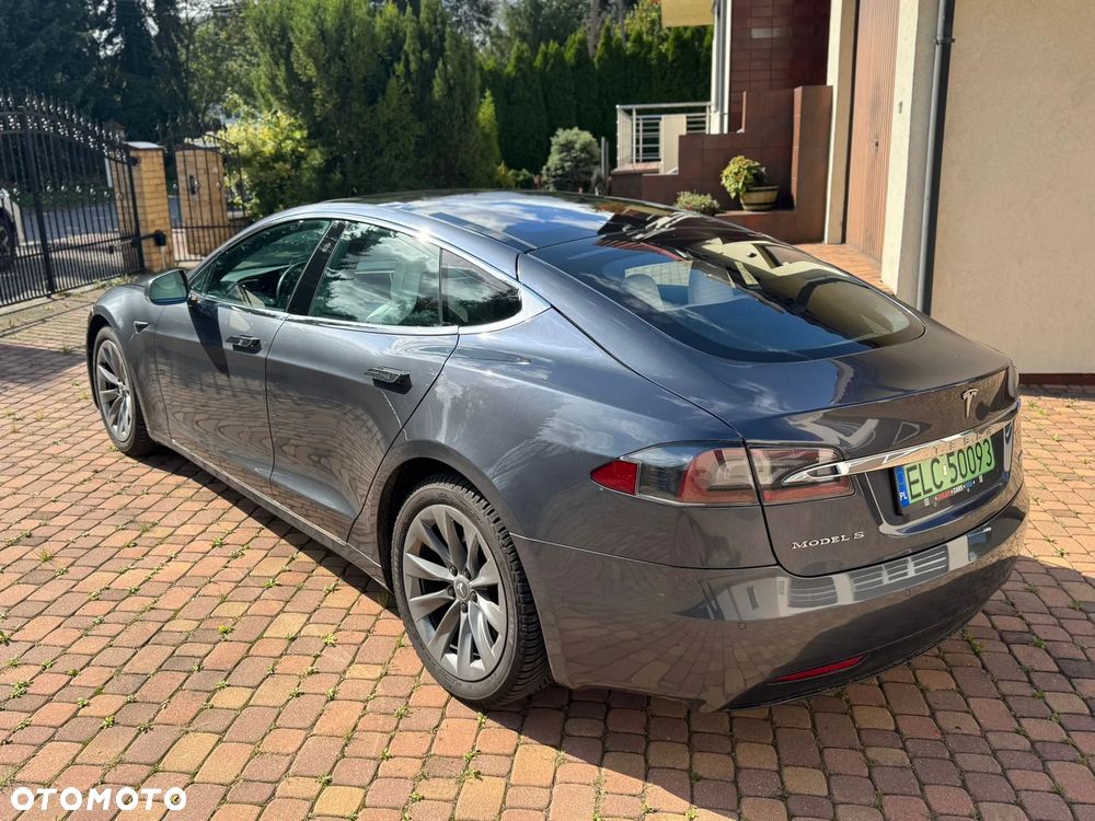 Tesla Model S 100 D Performance - 2