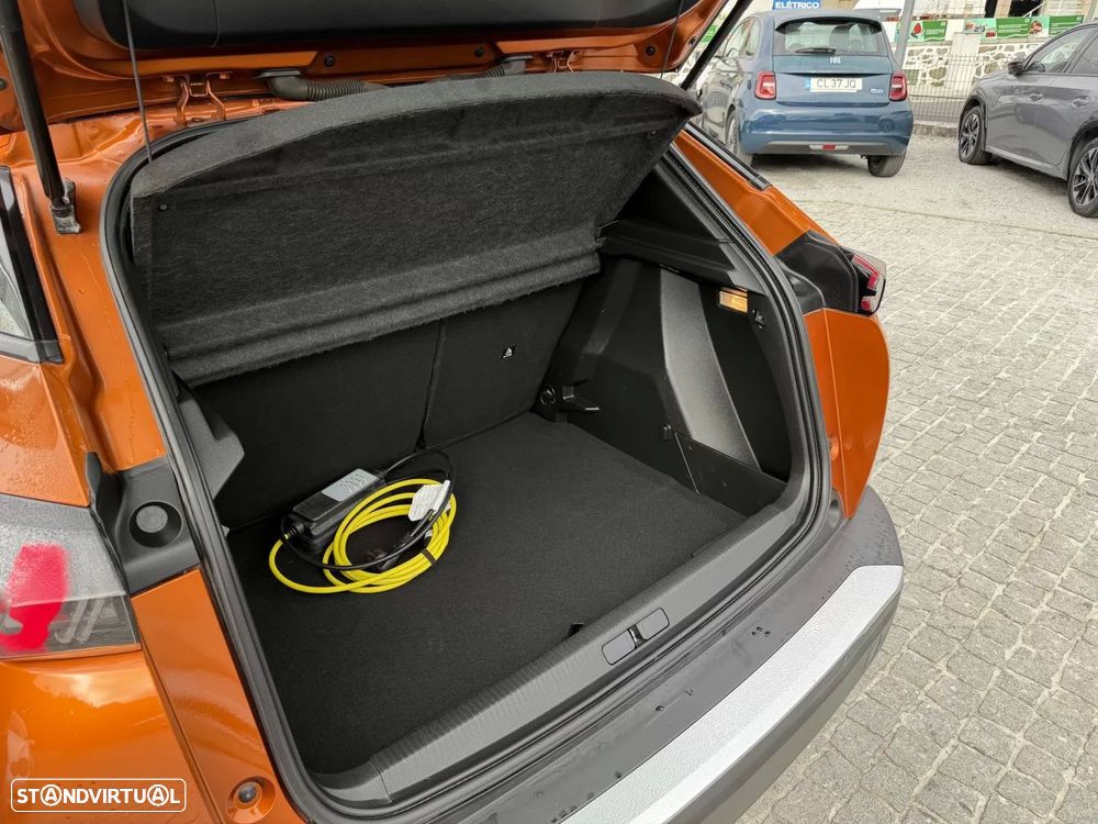 Peugeot e-2008 50 kWh Active - 39