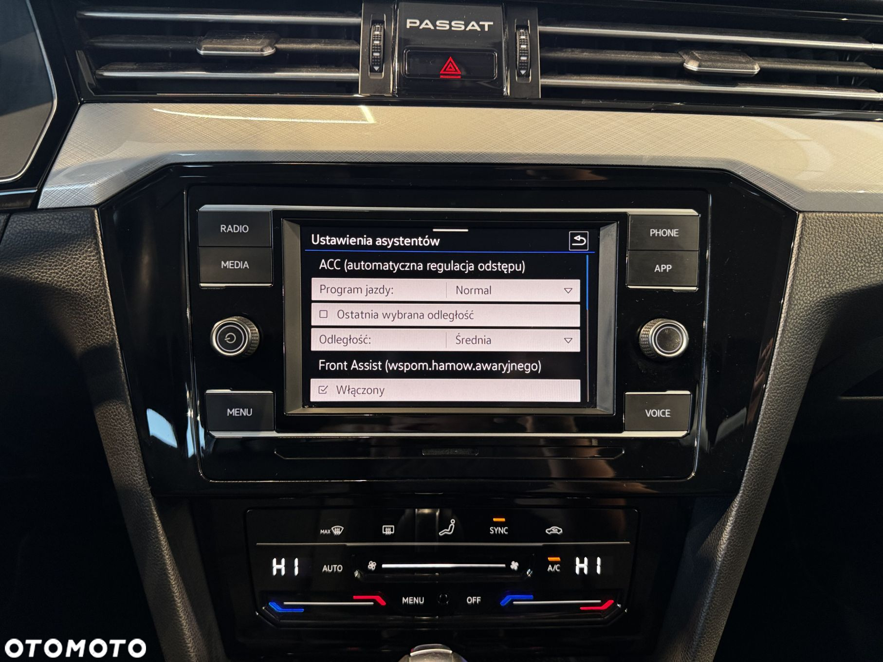 Volkswagen Passat - 26