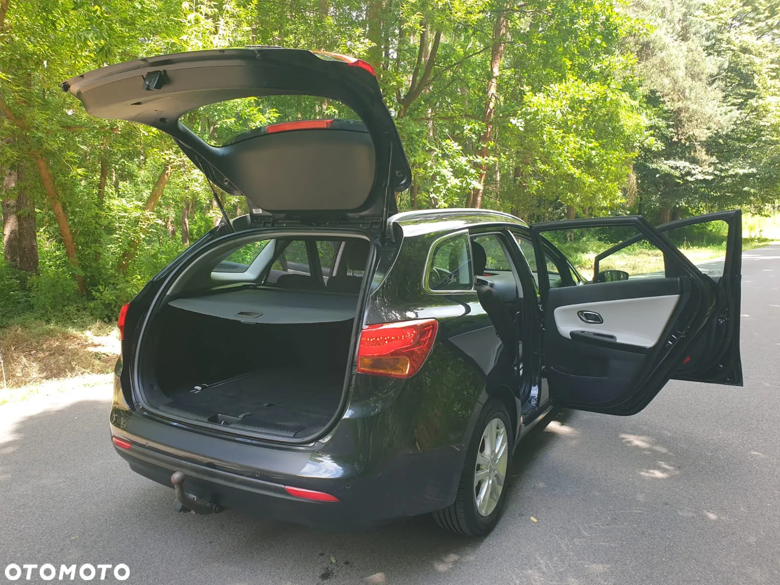 Kia Ceed 1.6 GDI SW Dream Team Edition - 11