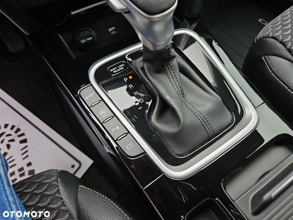 Kia Ceed 1.5 T-GDI Tribute DCT - 24