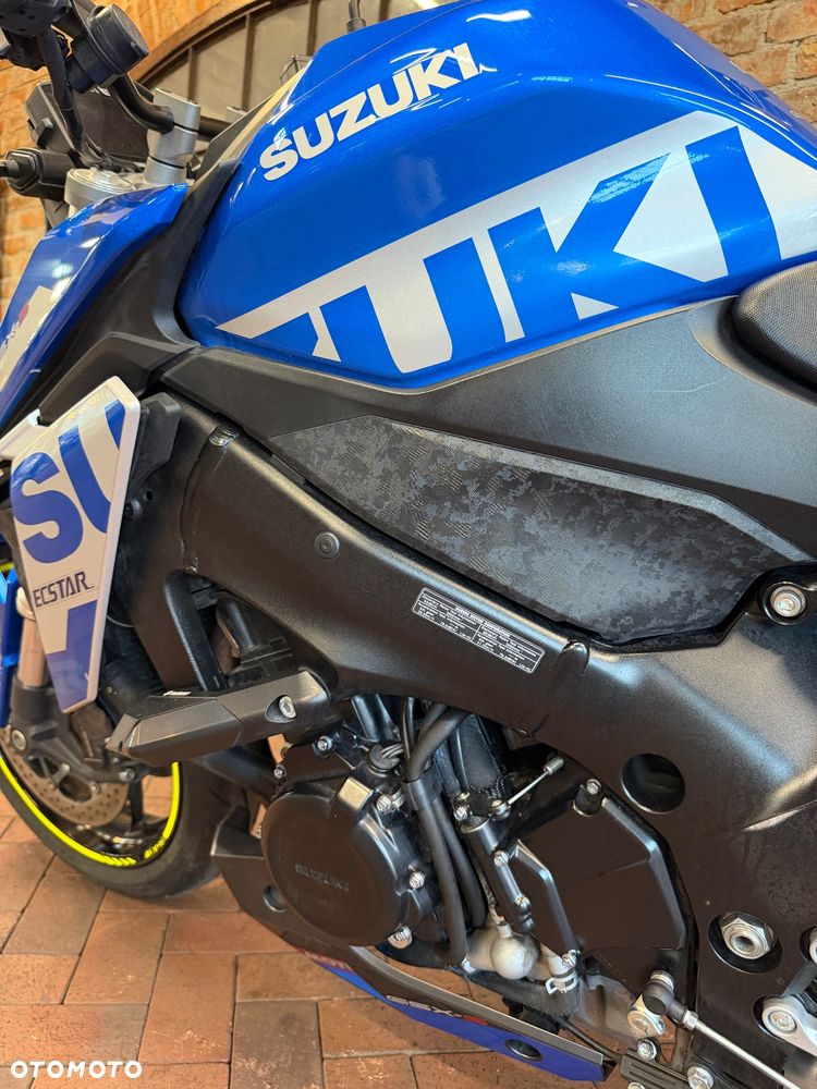 Suzuki GSX - 10