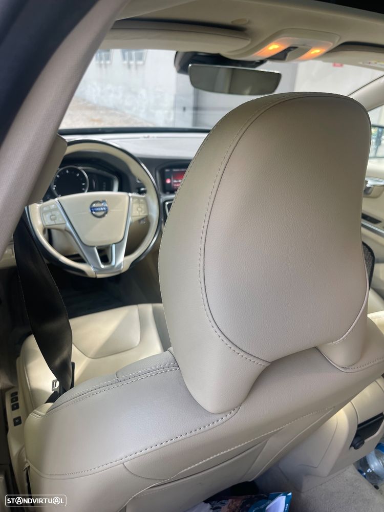 Volvo V60 2.0 D3 Summum Geartronic - 8