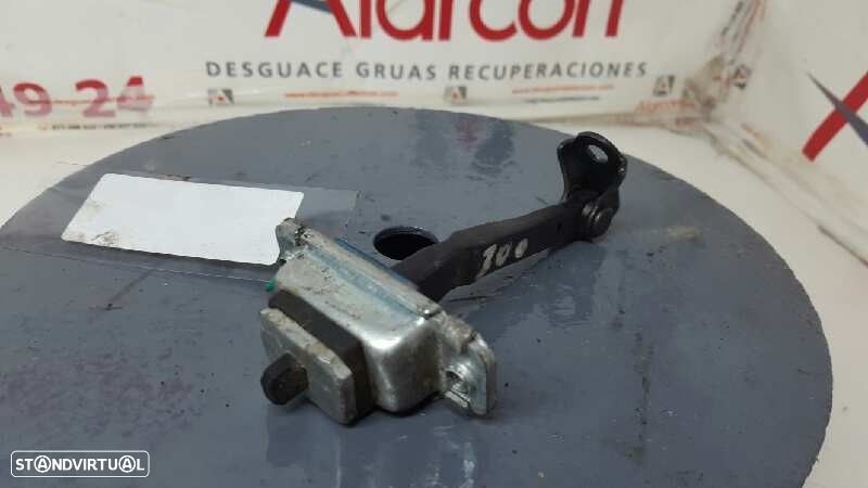 RETENTOR DA PORTA TRASEIRA ESQUERDA HYUNDAI I30 CLASSIC - 3