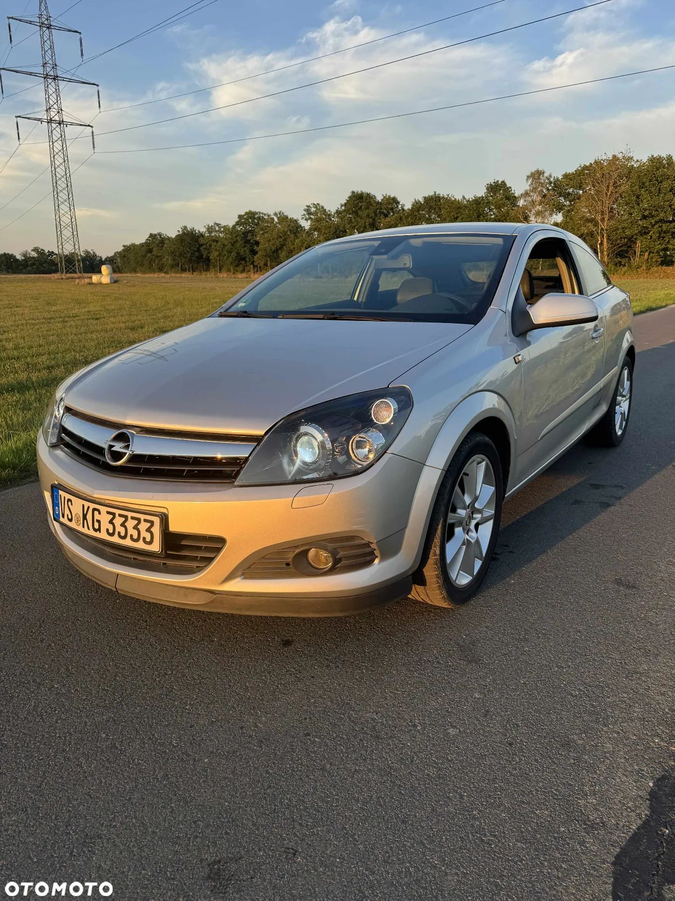 Opel Astra GTC 1.8 Cosmo - 1
