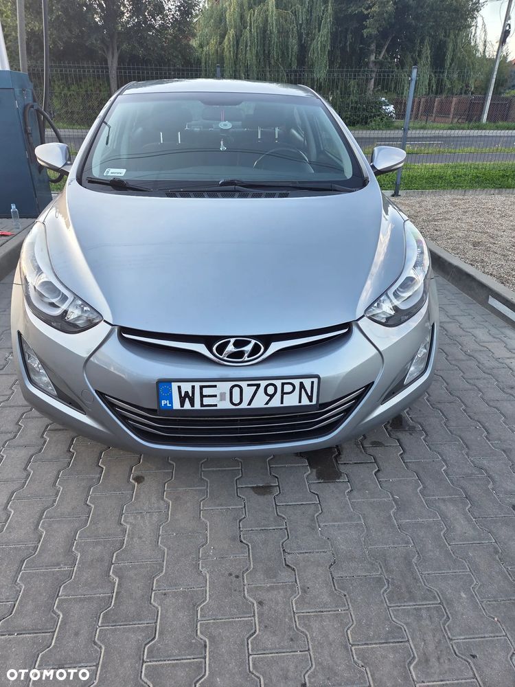 Hyundai Elantra 1.6 Comfort - 2