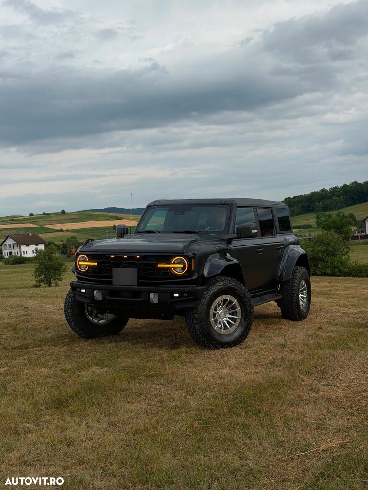 Ford Bronco - 9