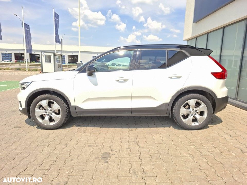 Volvo XC 40 B4 AT8 AWD Mild Hybrid R-Design - 8