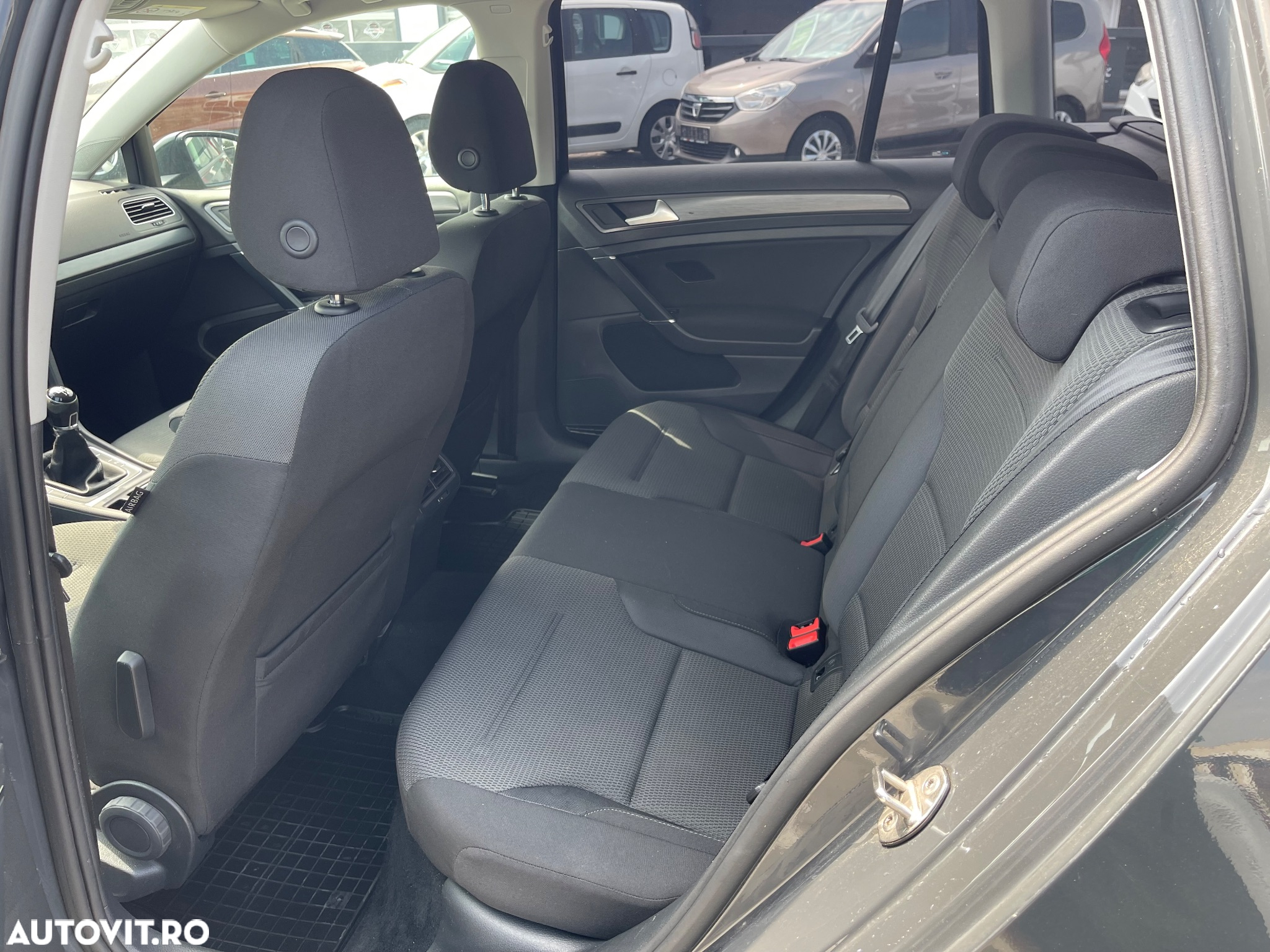 Volkswagen Golf 1.6 TDI (BlueMotion Technology) Comfortline - 11