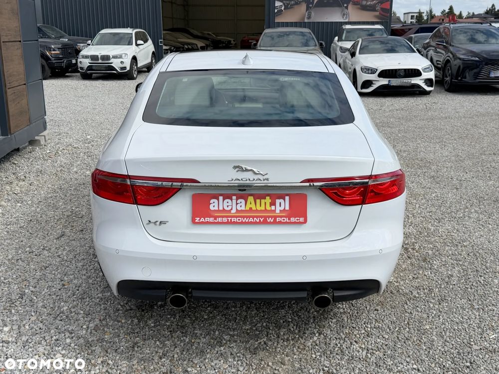 Jaguar XF 35t AWD Prestige - 13