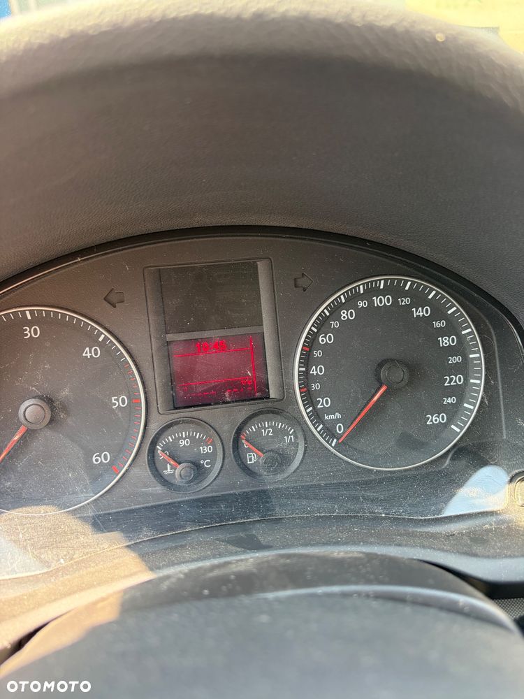 Volkswagen Golf 1.9 TDI Comfortline DSG - 5