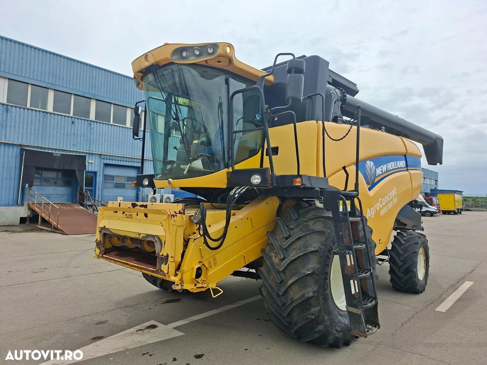 New Holland CX 6.90 ST5 COMBINA AGRICOLA CU HEDER PAIOASE 760CG 6,70M/22FT VF SI CARUCIOR TRANSPORT - 2