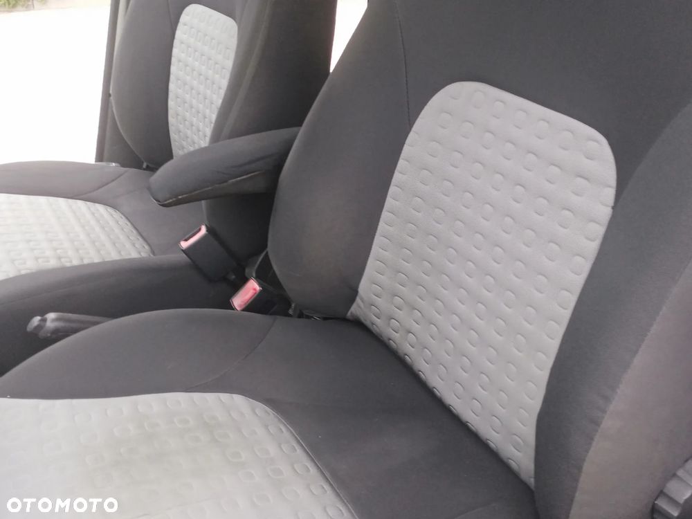 Fiat Doblo 1.9 JTD Family - 17