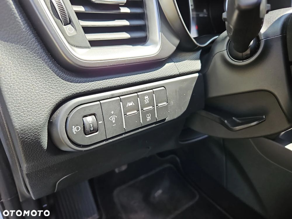 Kia Ceed 1.5 T-GDI M - 28