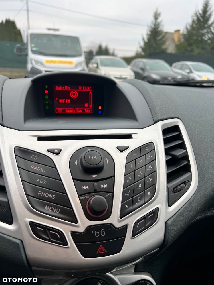 Ford Fiesta 1.25 Titanium - 10