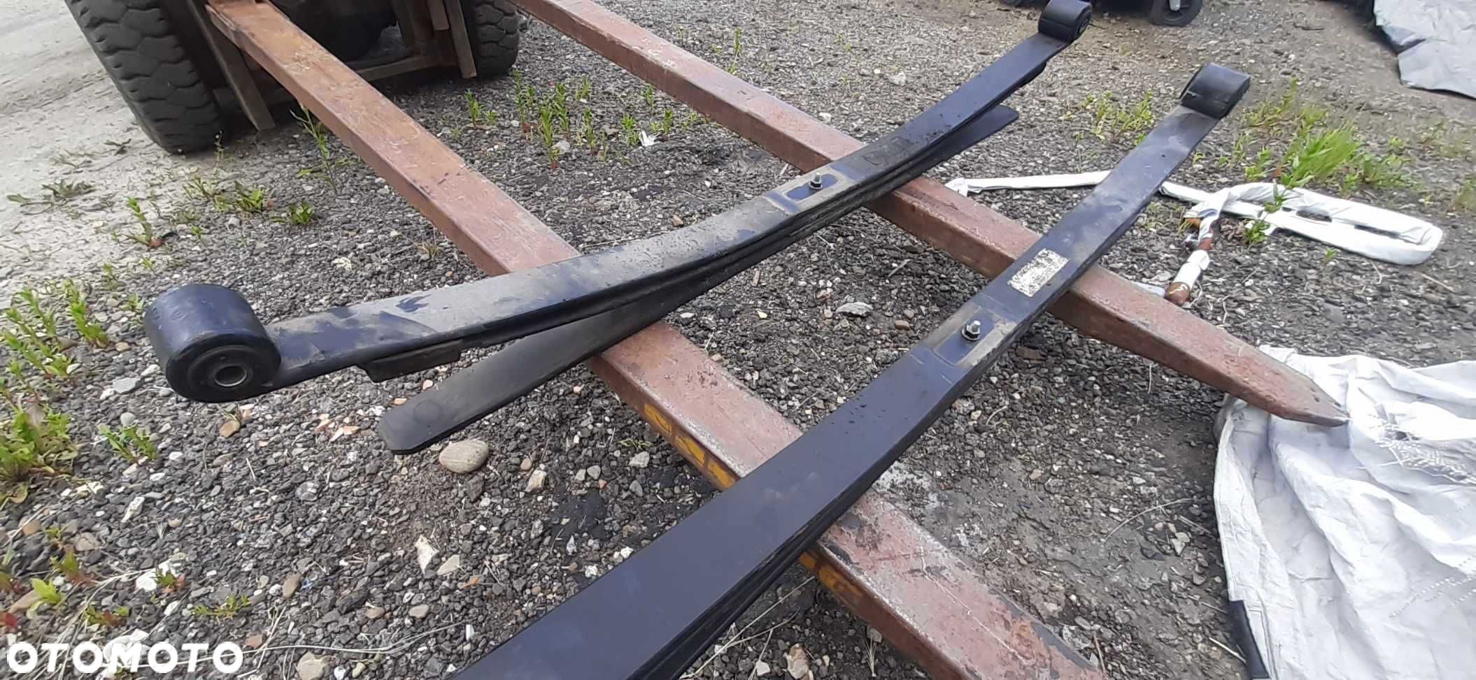 Resor VW Crafter II / Man TGE bliźniak koło podwójne 3piórowy resory - 1