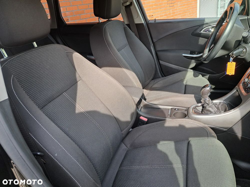 Opel Astra 1.6 Turbo Innovation - 11